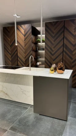 Discount Cucina altri colori design con isola Mantis a soli 26000 Euro Cucine Ad Isola|Cucine Design