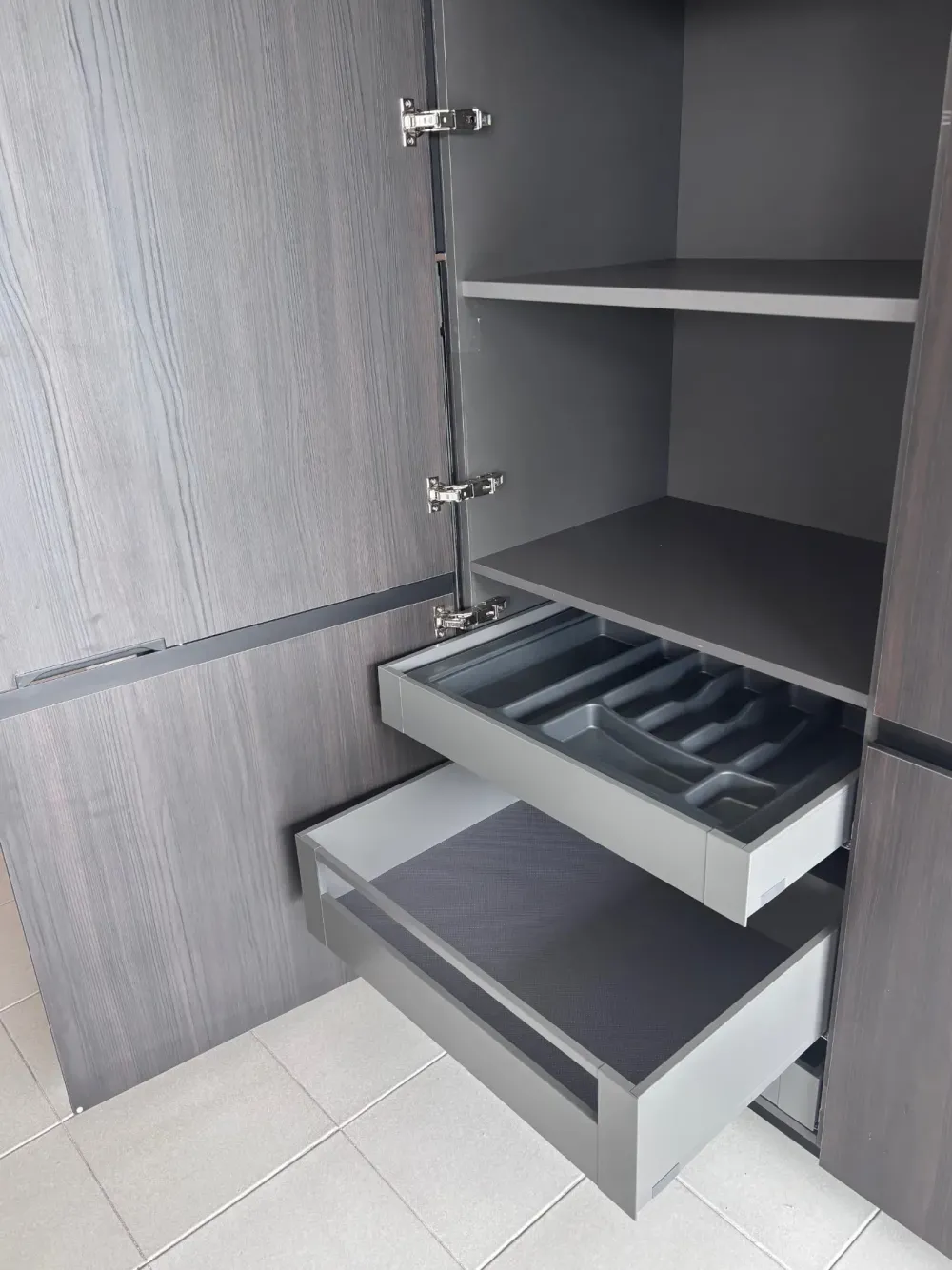 Cucina altri colori moderna con isola Time a soli 15990 Euro^Gentili Group Sale