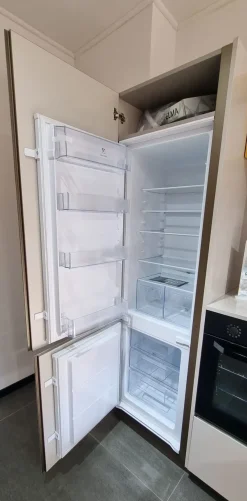 Cucina altri colori moderna lineare Aliant / alevè in offerta Cucine Lineari|Cucine Moderne