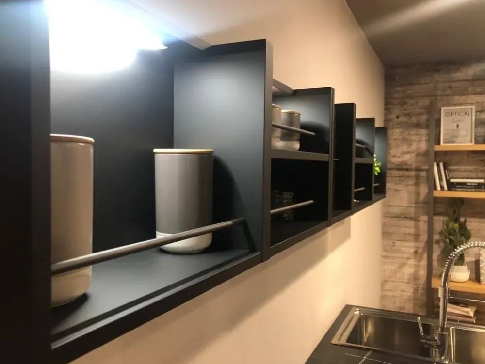 Cucina altri colori moderna con penisola K105^Zecchinon Hot