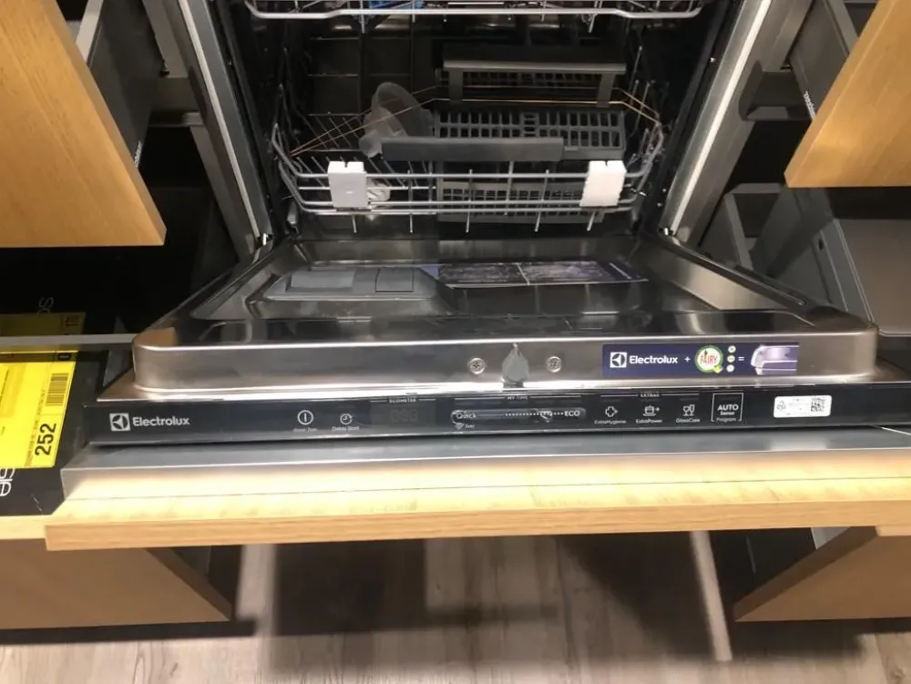 Cucina altri colori moderna con penisola K105^Zecchinon Hot