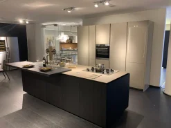 Poliform Cucina altri colori moderna Artex in offerta- Cucine Ad Isola|Cucine Moderne