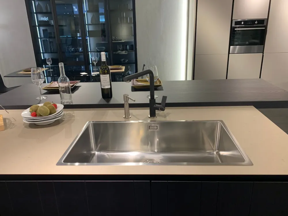 Poliform Cucina altri colori moderna Artex in offerta- Cucine Ad Isola|Cucine Moderne