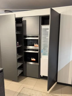 Cucina design con isola grigia in laccata opaco Time^Arredo3 Outlet