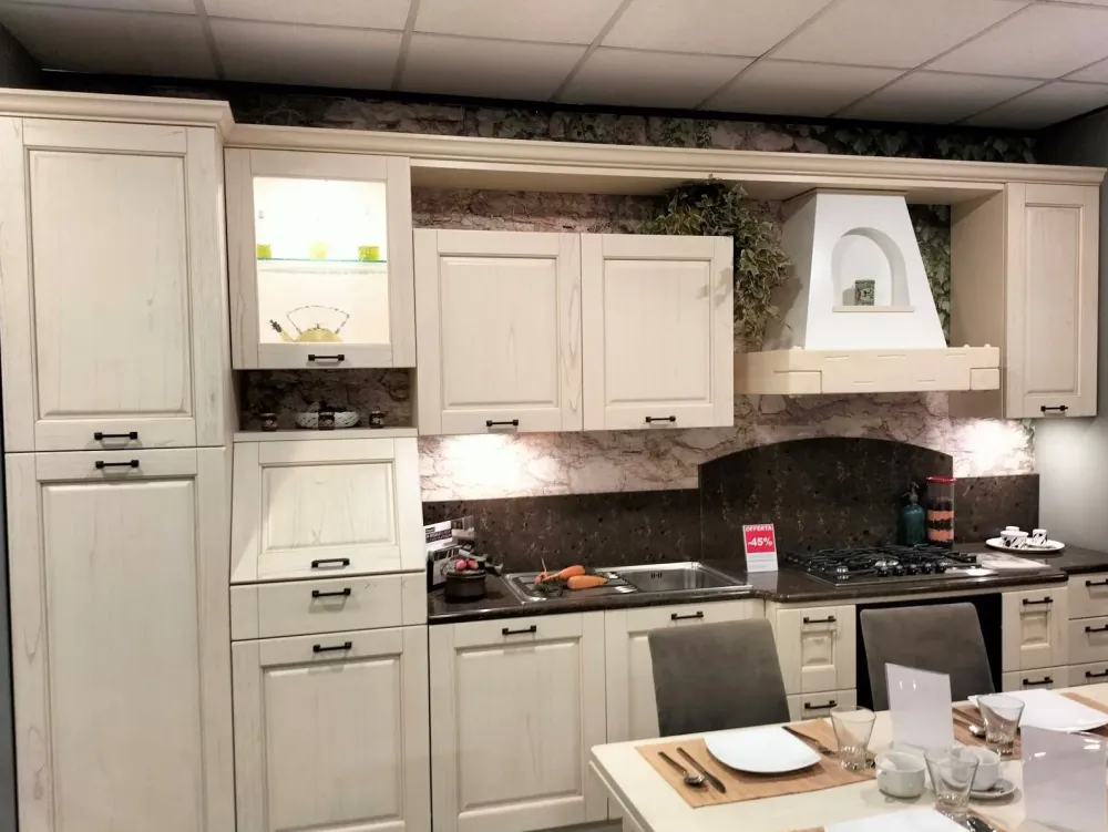 Cucina Aurora laccata panna fiorentino country magnolia lineare scontata 46%^Astra Best