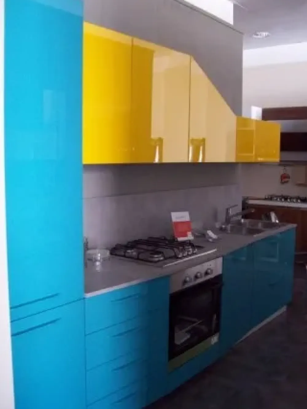 Cucina azzurra moderna lineare Alicante in Offerta Outlet^Febal Best