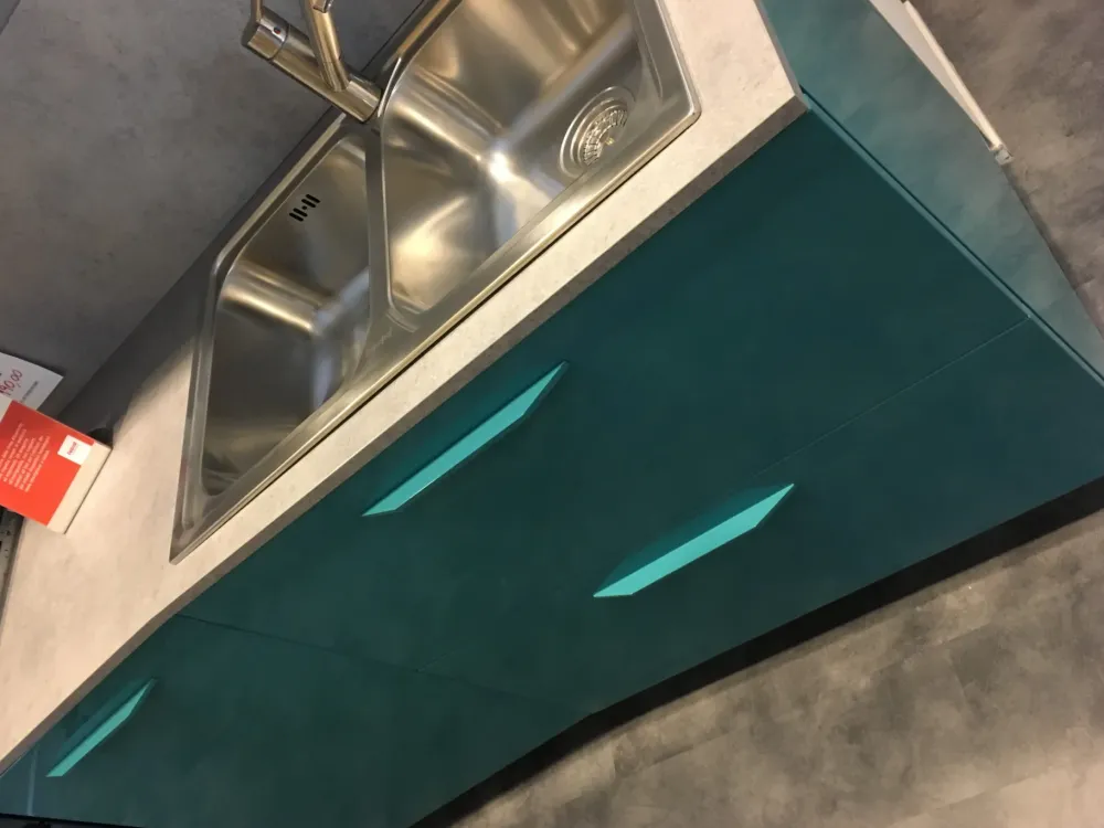 Cucina azzurra moderna lineare Alicante in Offerta Outlet^Febal Best