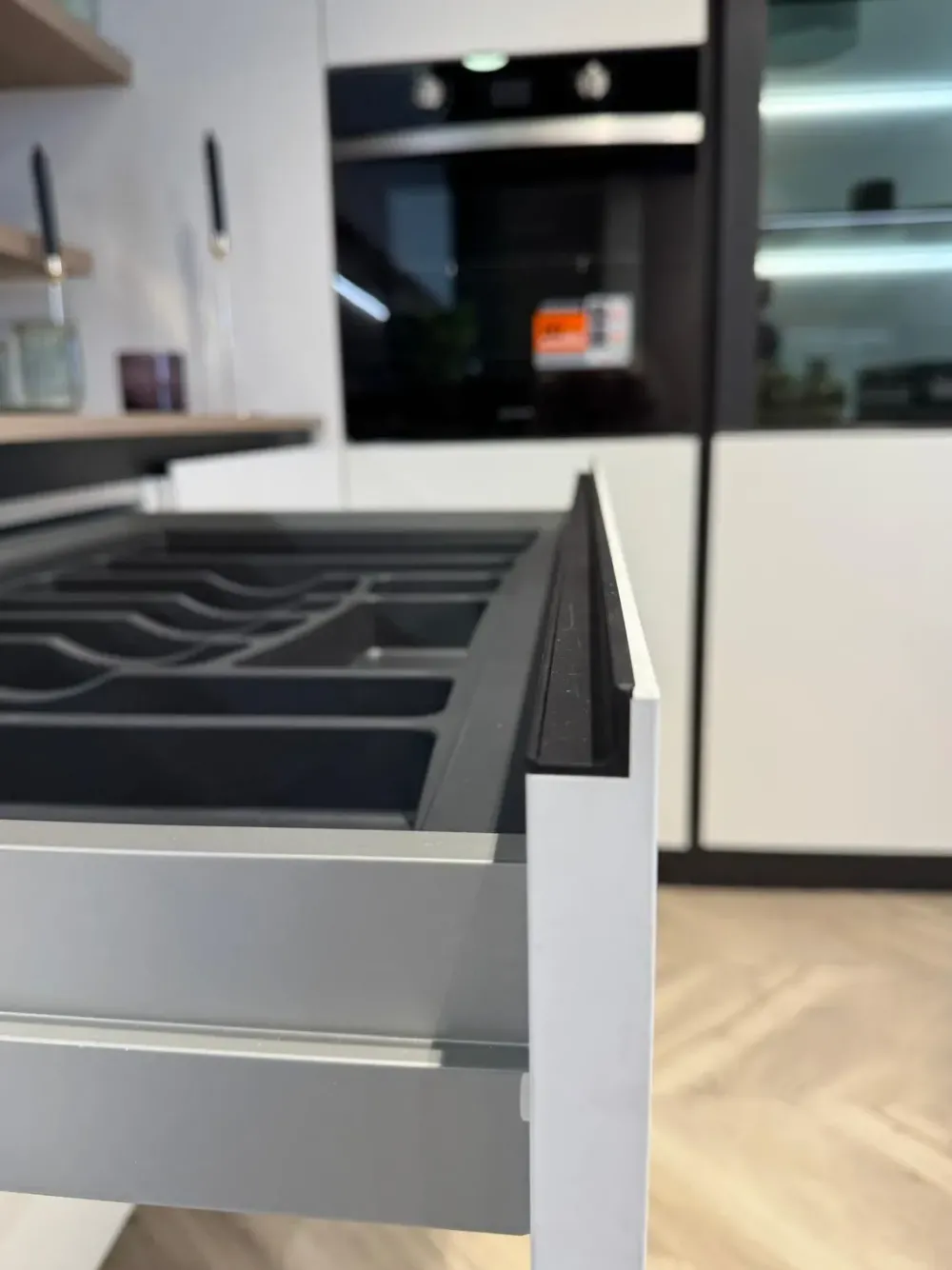 Cucina bianca design ad angolo Young^Stosa Sale