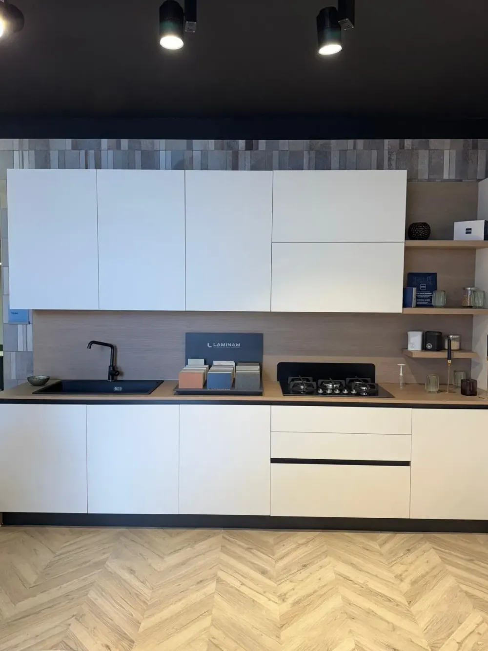 Cucina bianca design ad angolo Young^Stosa Sale