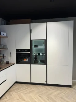 Cucina bianca design ad angolo Young^Stosa Sale