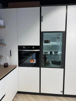 Cucina bianca design ad angolo Young^Stosa Sale