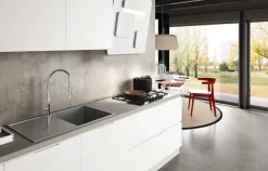 Cucina bianca design ad angolo Azimund^Essebi Sale