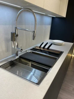 Lube Cucine Cucina bianca design con isola Clover a soli 17800 Euro- Cucine Ad Isola|Cucine Design