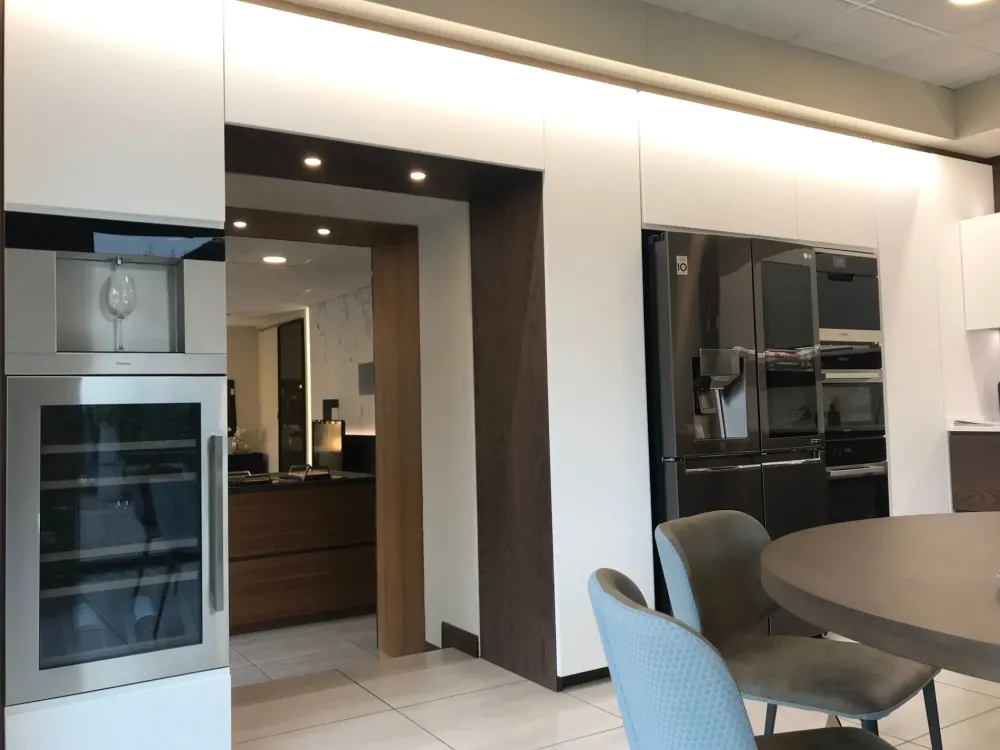 Cucina bianca moderna ad angolo Cucina curva Cucine Ad Angolo|Cucine Moderne