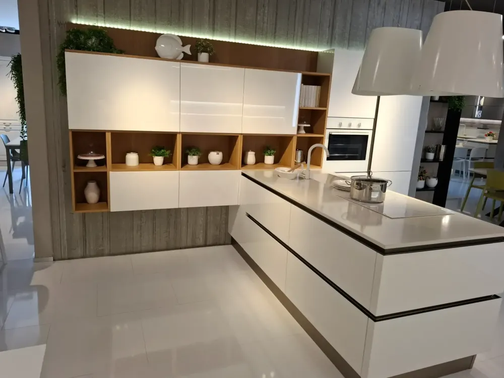 Veneta Cucine Cucina bianca moderna con penisola Oyster pro laccata bianco lucido a soli 8400 Euro- Cucine Con Penisola|Cucine Moderne