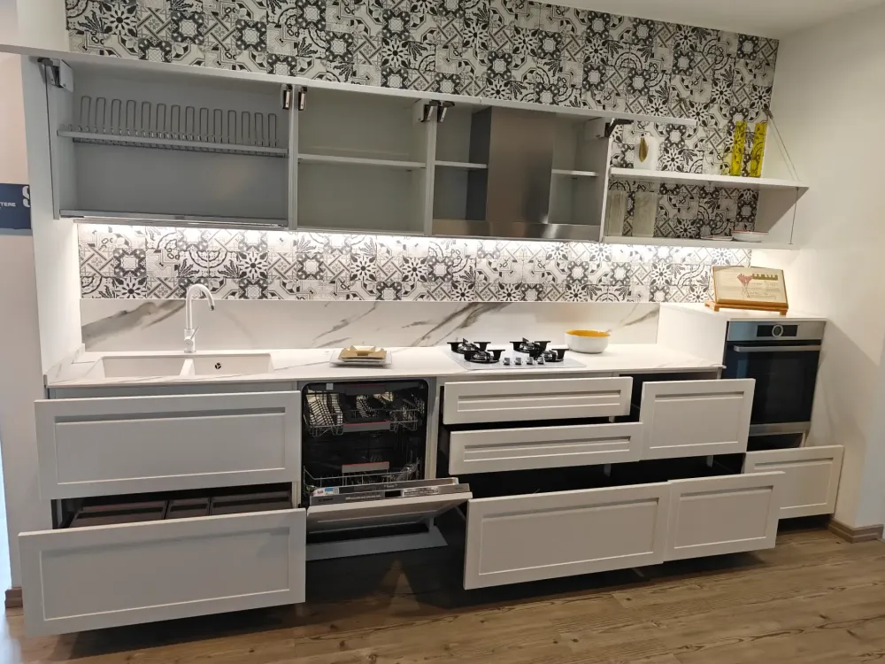 Cucina bianca moderna lineare Carattere a soli 10500 Euro^Scavolini Sale