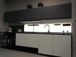 Cucina bianca moderna lineare Cucina formalia in Offerta Outlet^Scavolini Sale