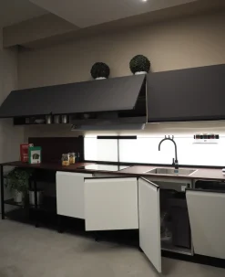 Cucina bianca moderna lineare Cucina formalia in Offerta Outlet^Scavolini Sale