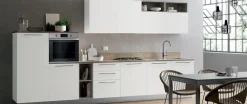 Cucina bianca moderna lineare Domino bianco e castoro Primacucine in Offerta Outlet^Prima Cucine New