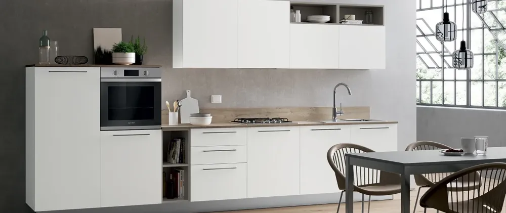 Cucina bianca moderna lineare Domino bianco e castoro Primacucine in Offerta Outlet^Prima Cucine New
