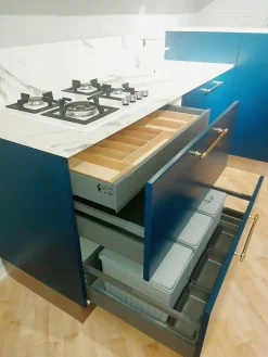 Sale Cucina blu moderna ad angolo Moderna outlet  a soli 4000€ Cucine Ad Angolo|Cucine Moderne