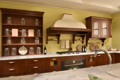 Cucina Casale classica noce ad isola^Berloni Cucine Online