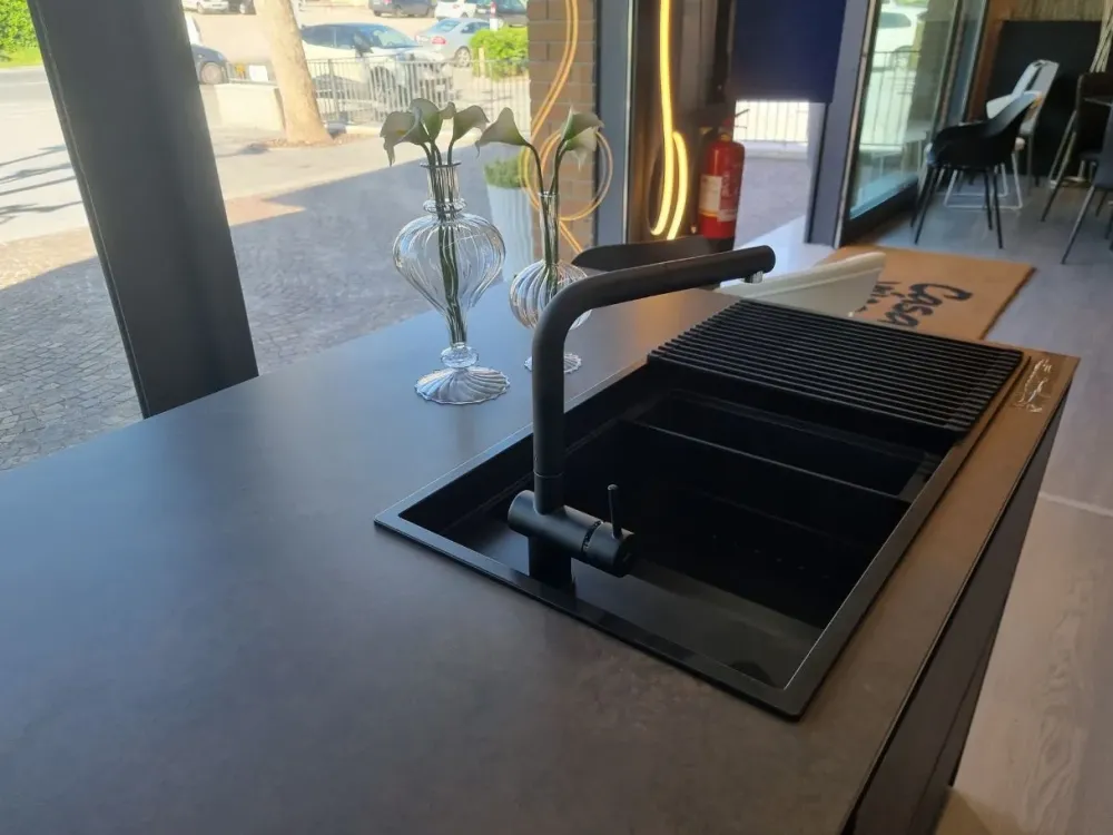 Clearance Cucina con isola design bianca Stratos top a soli 14500 Euro Cucine Ad Isola|Cucine Design