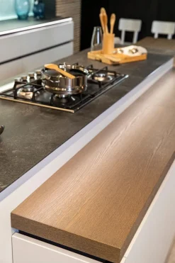 Sale Cucina con isola in laccata opaco a prezzo ribassato 50% Cucine Ad Isola|Cucine Design