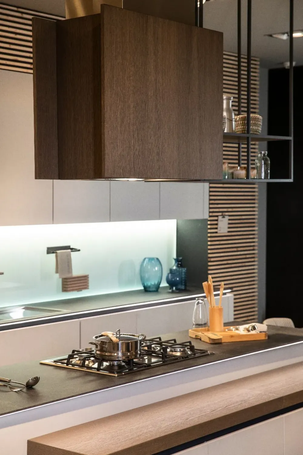 Sale Cucina con isola in laccata opaco a prezzo ribassato 50% Cucine Ad Isola|Cucine Design
