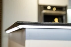 Sale Cucina con isola in laccata opaco a prezzo ribassato 50% Cucine Ad Isola|Cucine Design