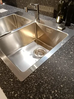 Cucina con isola in laminato materico grigia Kali a prezzo ribassato^Arredo3 Sale