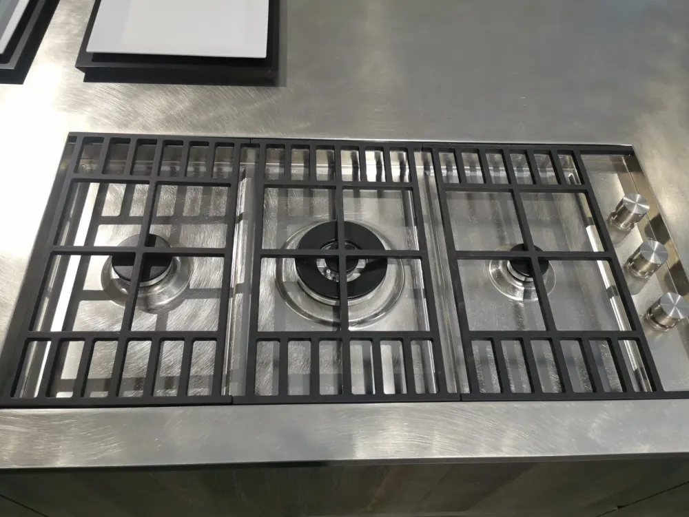 Hot Cucina con isola in laminato materico altri colori a prezzo ribassato Cucine Ad Isola|Cucine Moderne