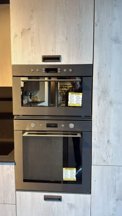 Creo Cucina con isola in laminato materico a prezzo ribassato 52%- Cucine Ad Isola