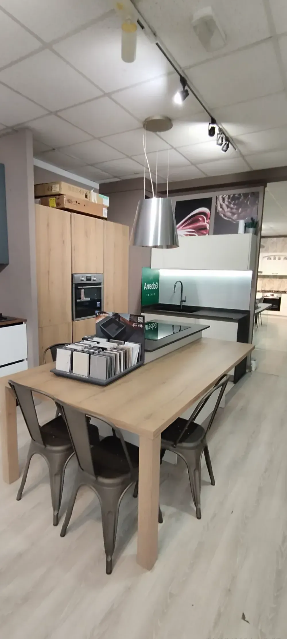 Cucina con isola in polimerico a prezzo scontato 60%^Arredo3
