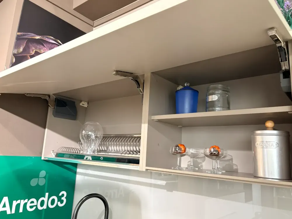 Cucina con isola in polimerico a prezzo scontato 60%^Arredo3