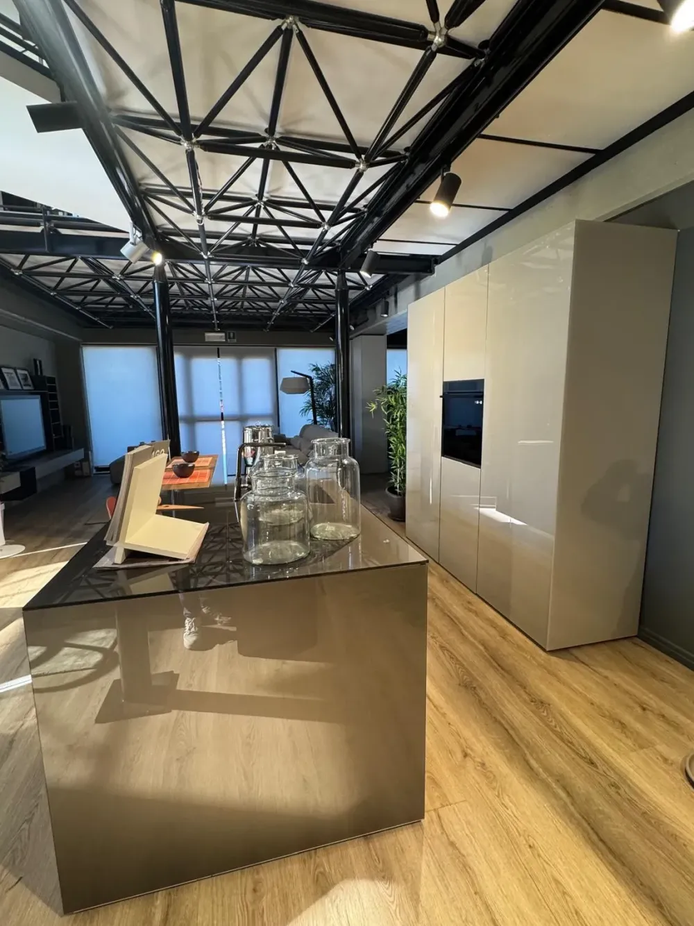 Cucina con isola in vetro a prezzo scontato 45%^Lago Discount