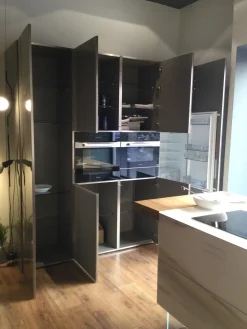 Discount Cucina con isola in vetro a prezzo ribassato 50% Cucine Ad Isola|Cucine Design