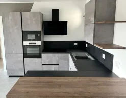 Cucina con penisola in laminato opaco grigio Ingrosso cucine moderne icm36 a prezzo scontato^Primopiano Cucine Discount