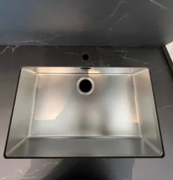 Sale Cucina con penisola in laminato opaco bianca Ingrosso cucine moderne icm67 a prezzo ribassato Cucine Con Penisola|Cucine Design