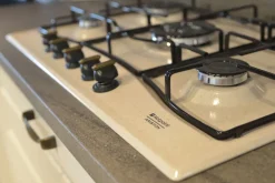 Artigianale Cucina con penisola in legno bianca Cc02 a prezzo scontato- Cucine Con Penisola|Cucine Country