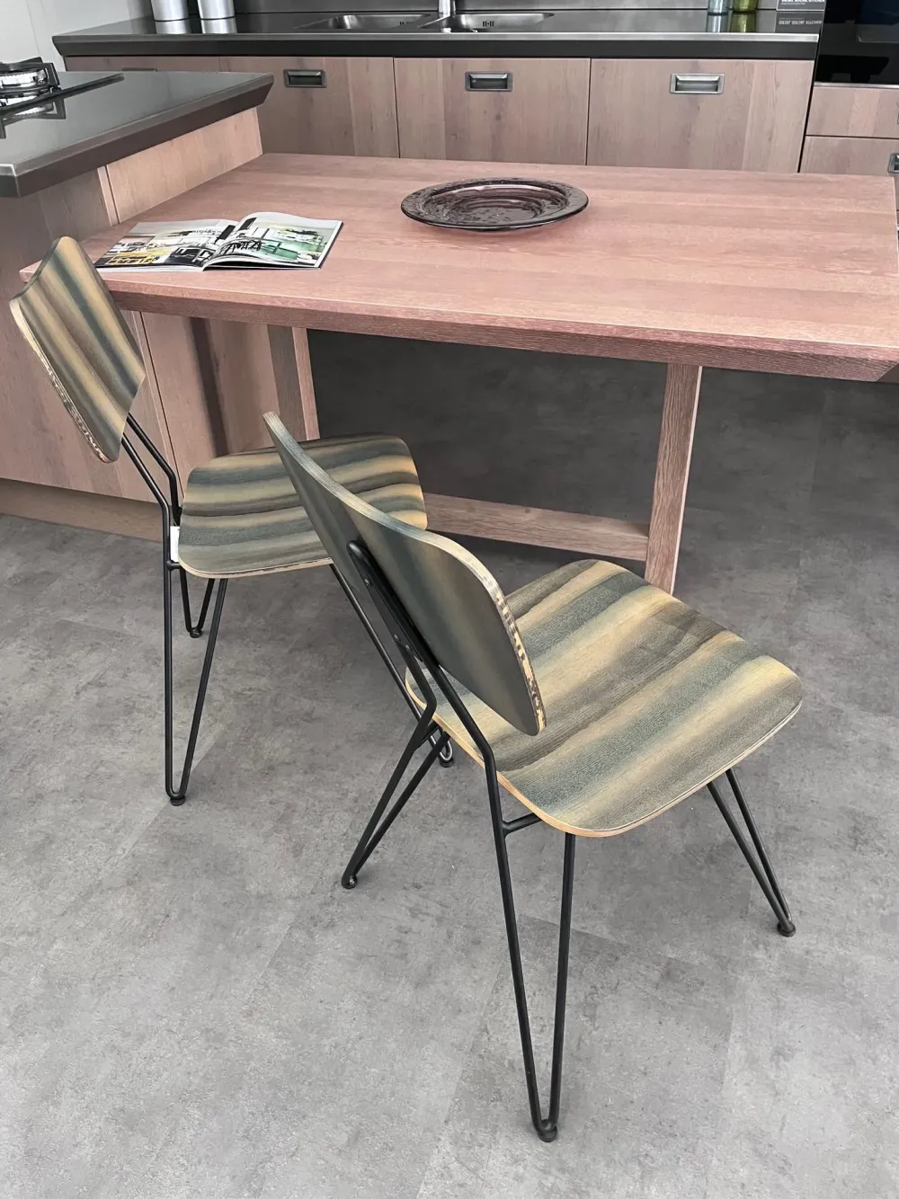 Cucina con penisola in legno a prezzo scontato 45%^Scavolini Hot