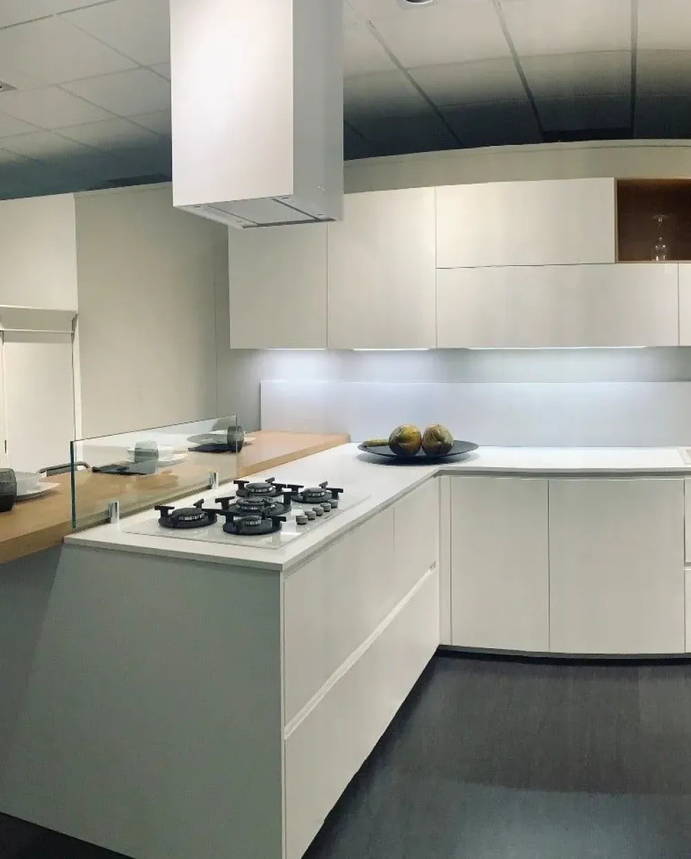 New Cucina con penisola in melaminico bianca Ak project profilo 30° a prezzo scontato Cucine Con Penisola|Cucine Moderne