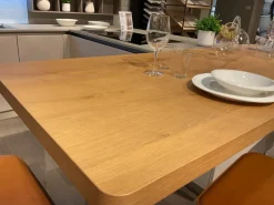 Cucina con penisola in vetro a prezzo ribassato 50%^Veneta Cucine Hot