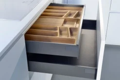 Cucina con penisola moderna Time Frighetto a prezzo ribassato Cucine Con Penisola|Cucine Moderne