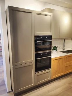 Veneta Cucine Cucina country con penisola Milano a prezzo scontato- Cucine Country|Cucine Con Penisola