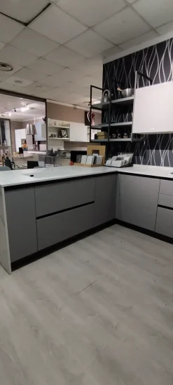Arredo3 Cucina Cucina kali  e glass di in offerta -60%- Cucine Con Penisola|Cucine Moderne