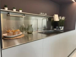 Cucina Cucina obliqua di in offerta -35%^Ernestomeda Clearance