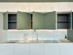 Forma 2000 Cucina Cucina trend verde opaco moderna bianca lineare scontata 40%- Cucine Lineari|Cucine Moderne