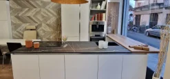 Cucina design con isola Seta a prezzo ribassato^Essebi Clearance