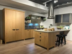 Cucina Diesel industriale rovere chiaro con penisola scontata 51%^Scavolini